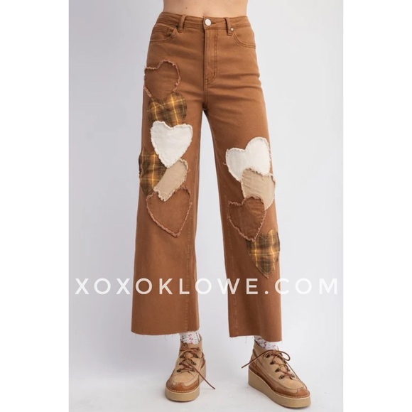 Easel Heart Patched Cotton Twill Stretch Jeans in Wood Brown - Picture 7 of 8